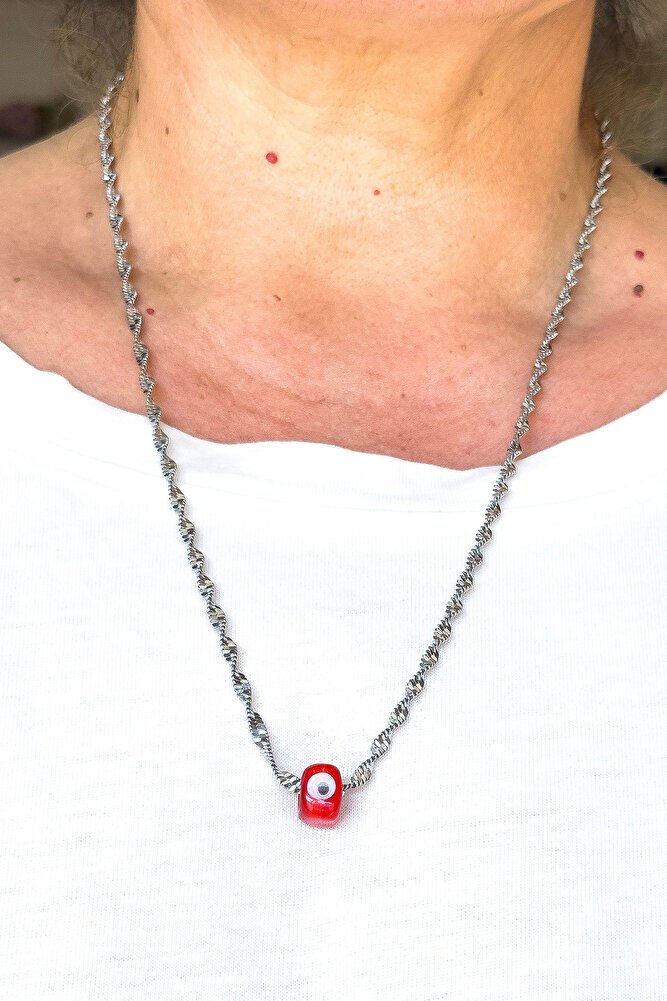 El Yapımı Kırmızı Cam Nazar Boncuklu Gümüş Renk Çelik Burmalı Kolye