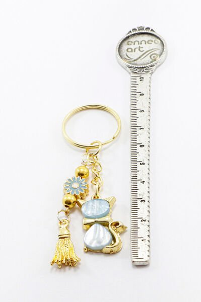 Handmade Daisy Cluster Blue Pearl Cute Kitty Keychain, Gift Keychain