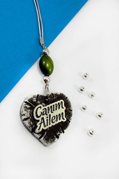 Sevimli Cam Uğur Böcekli Canım Ailem Yazılı Kalpli Araba Dikiz Ayna Süsü