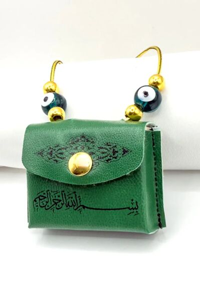 Cam Zümrüt Yeşili Nazarlı Deri Çantalı Mini Kur'an-ı Kerim Lastikli Araba Dikiz Ayna Süsü